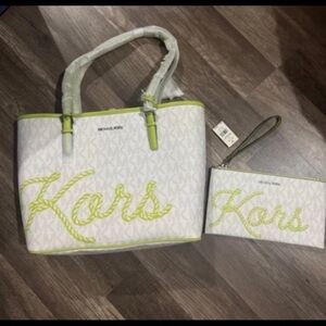 Micheal kors tote